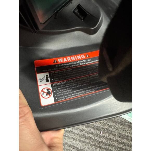 Welding Helmet Solar Powered Auto Darkening Welding Helmet, Wide Shade - Picture 10 of 12